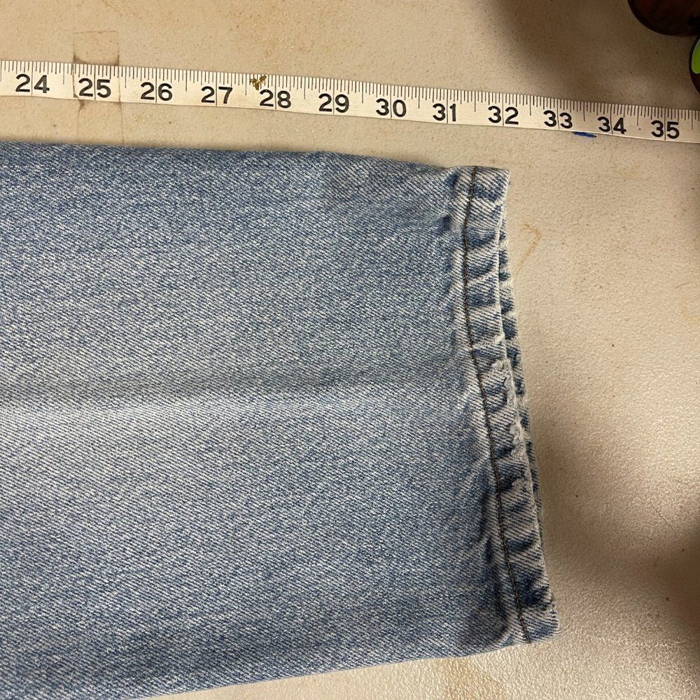 VINTAGE RUSTLER DISTRESSED FADED LIGHT BLUE DENIM JEANS 38x32 - Picture 9 of 11